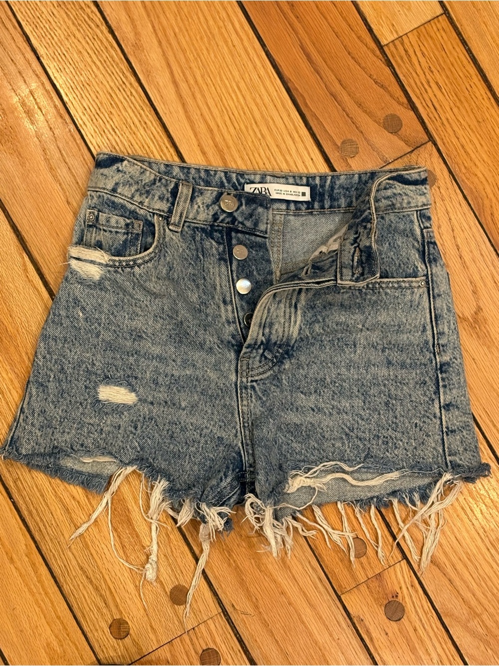 Zara Women's Distressed Denim Frayed Jean Shorts in Light Blue size 0